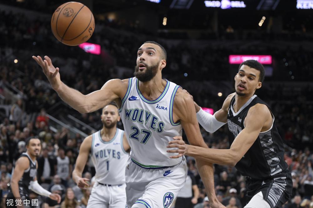 越的战术执 越的战术执