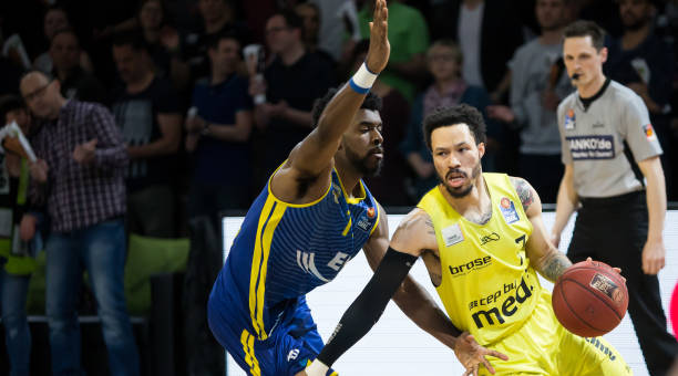 半自动越位 半自动越位